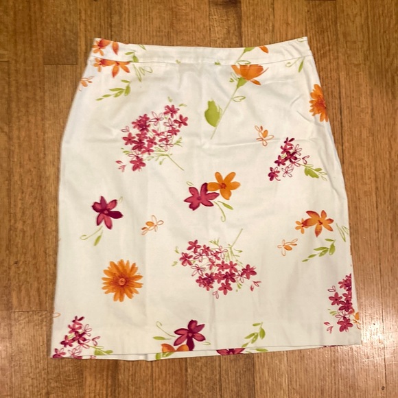 Valerie Stevens Dresses & Skirts - Valerie Stevens Cotton Pink and Cream Skirt Size 8